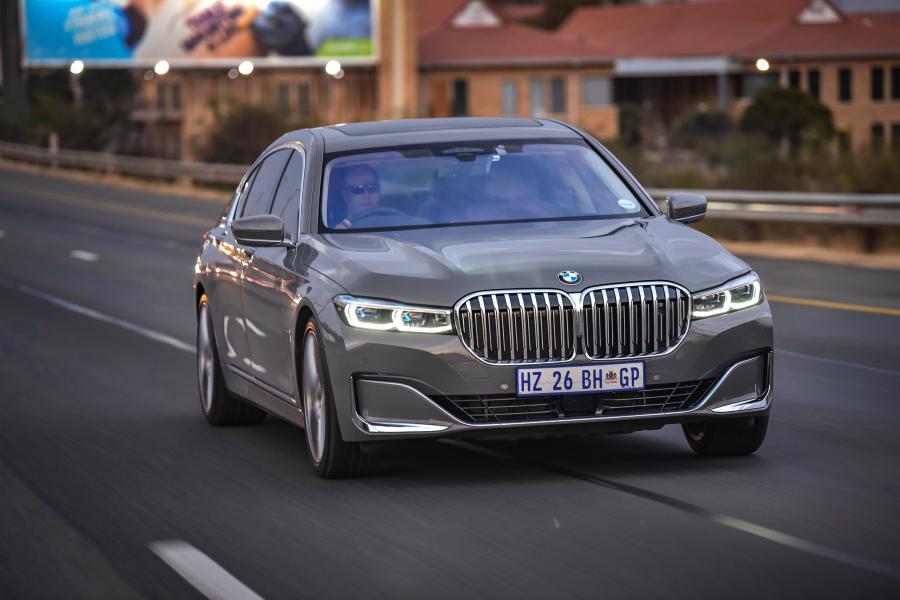  BMW 750Li xDrive (G12) 2019 года  (ZA) (фото 16 из 40)